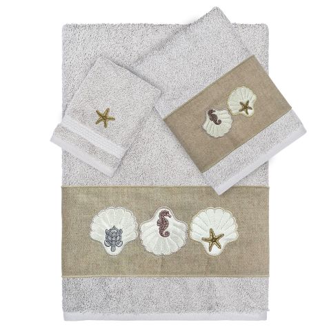 Fan Shells Embellished Towels